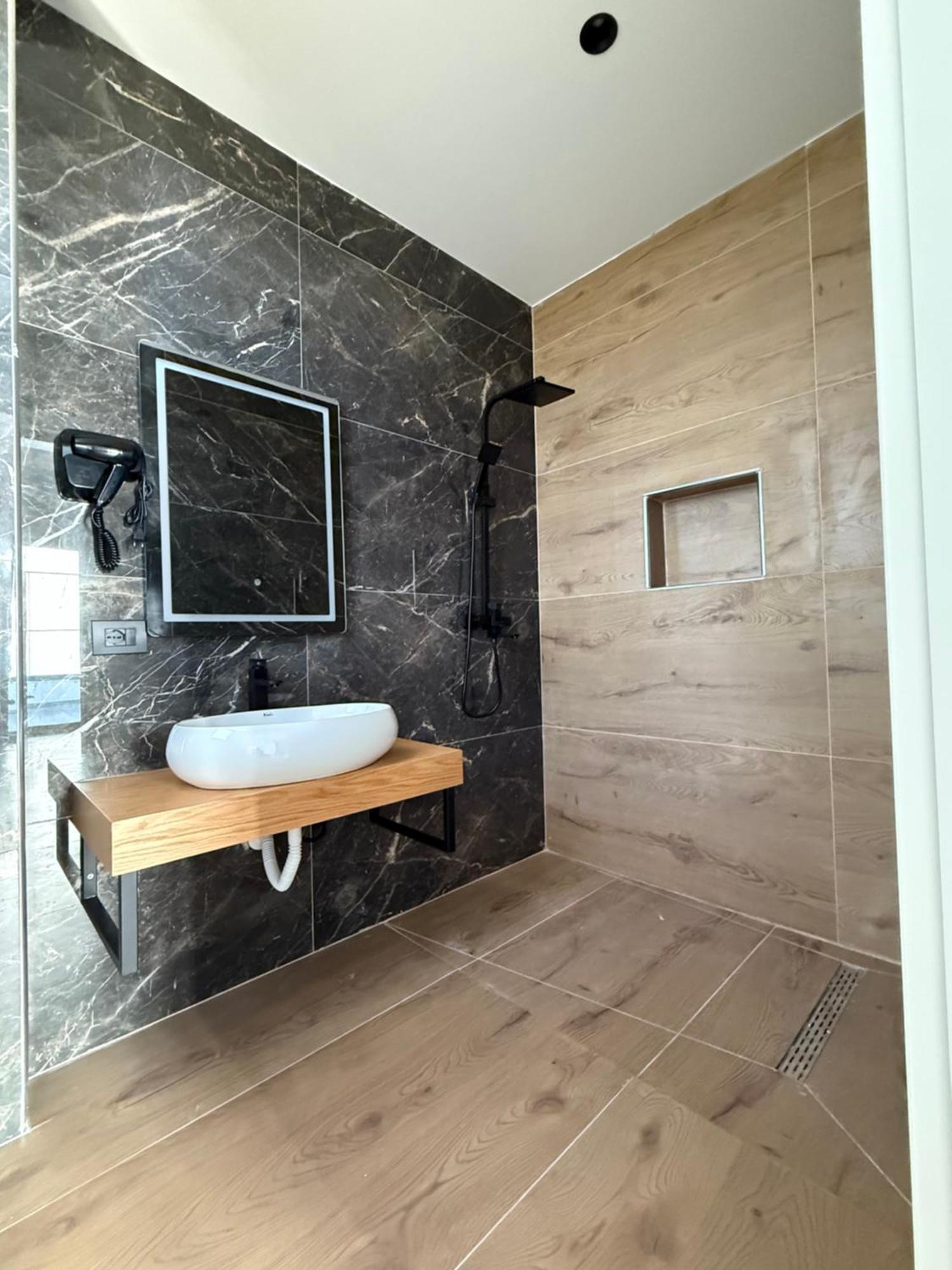 Hotel Imperial Spille Bagian luar foto