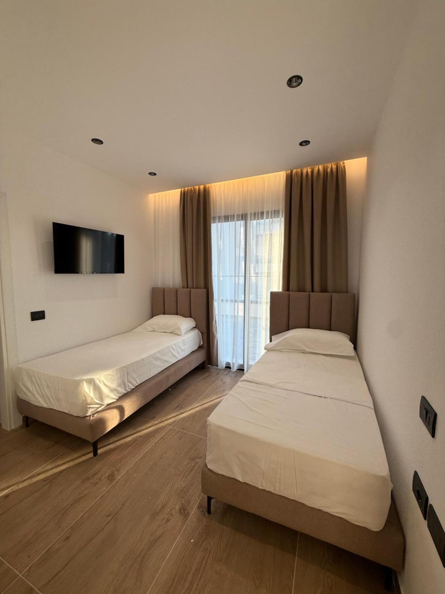 Hotel Imperial Spille Bagian luar foto